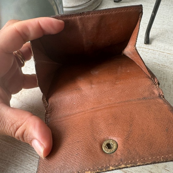 Louis Vuitton Wallet - - Picture 8 of 8